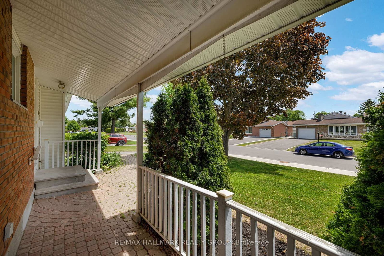 53 Farlane Boulevard, Ottawa, ON — photo 2