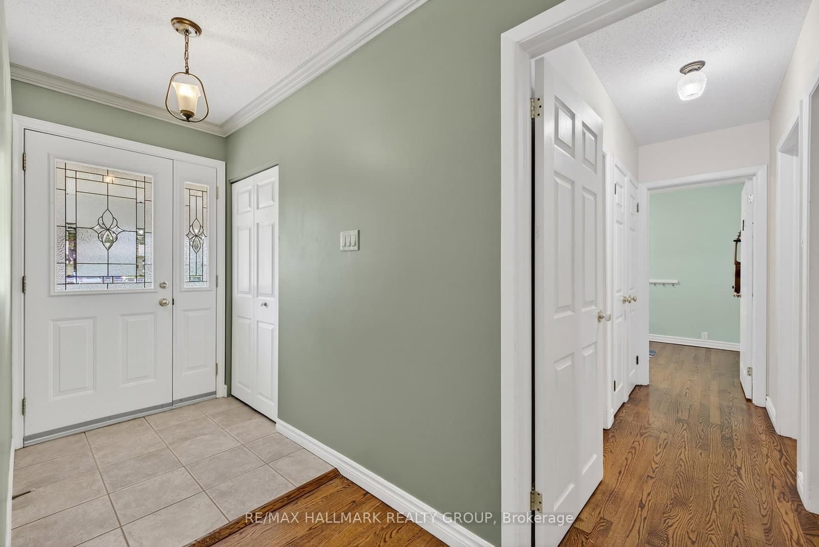 53 Farlane Boulevard, Ottawa, ON — photo 3