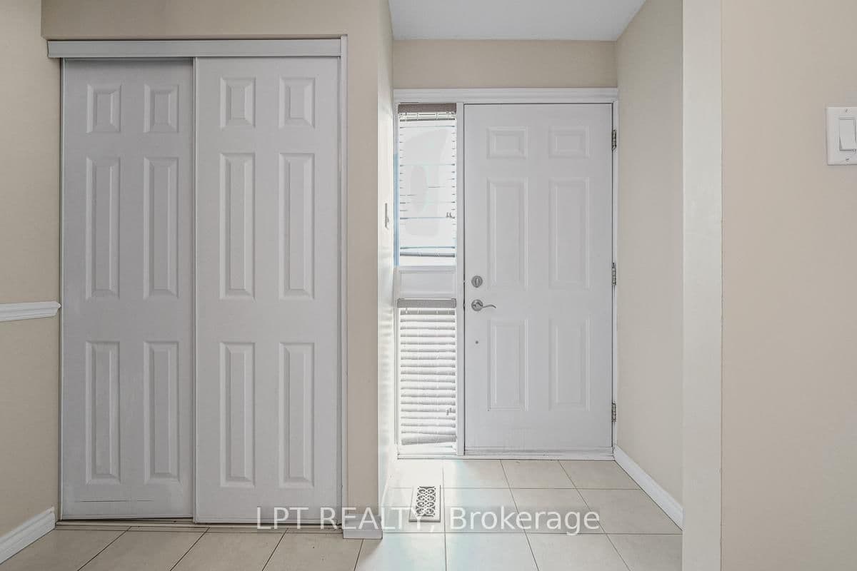 1 - 3501 Aladdin Lane, Ottawa, ON — photo 2