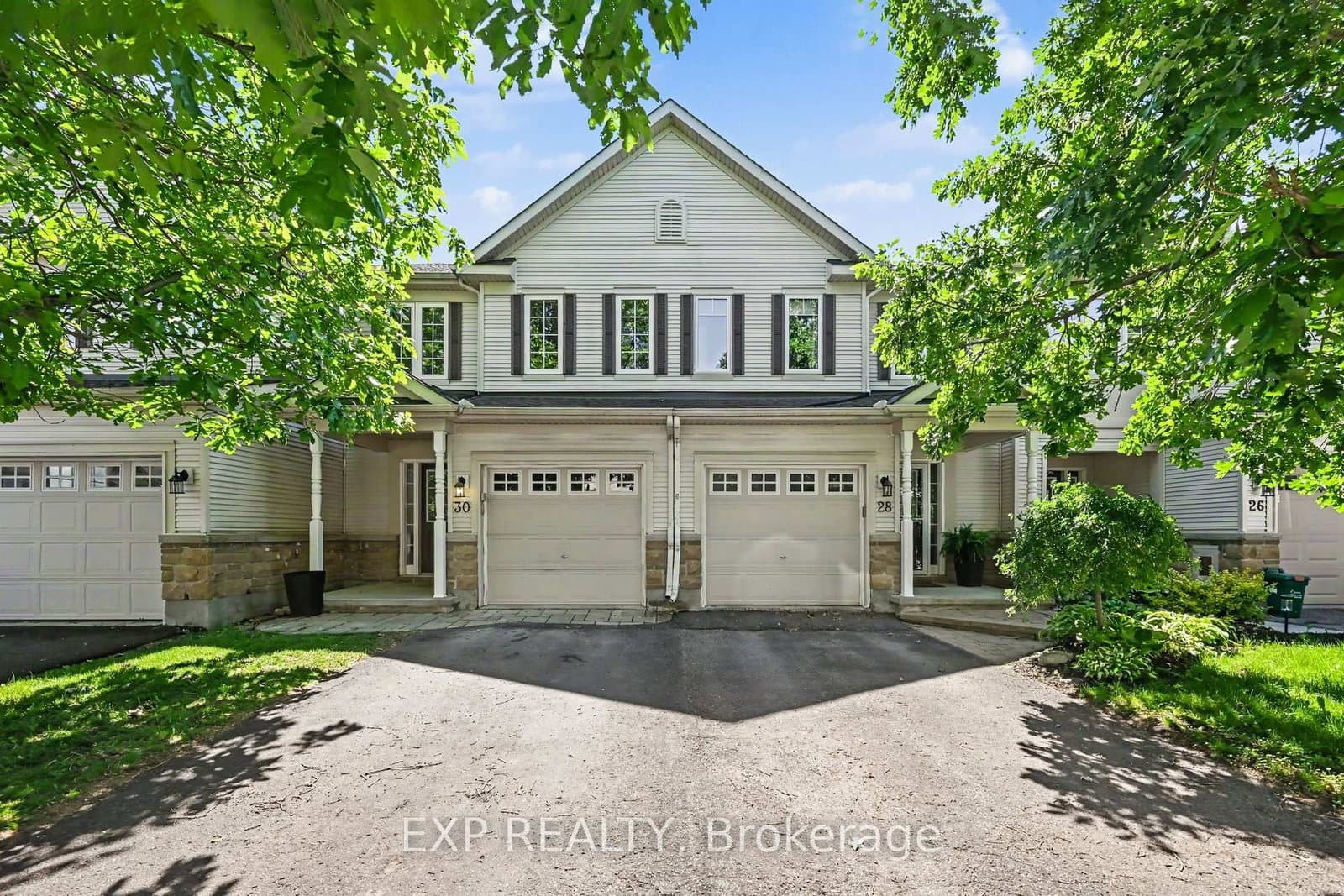 30 Midwood Private, Ottawa, ON — photo 2