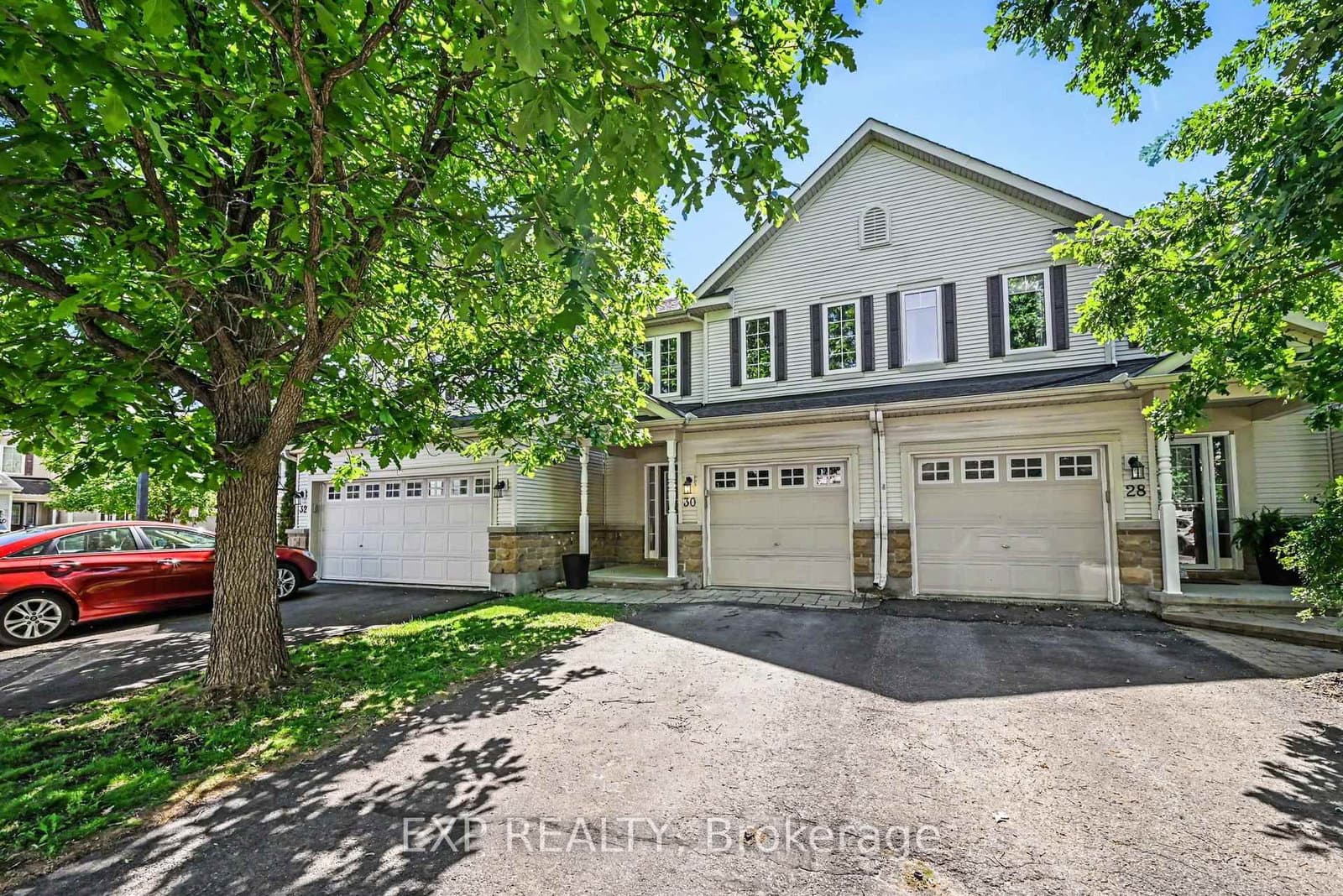 30 Midwood Private, Ottawa, ON — photo 3