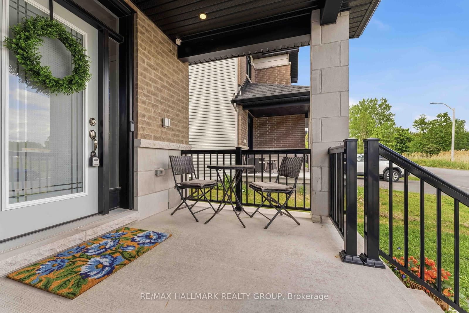 369 Broadridge Crescent, Ottawa, ON — photo 2