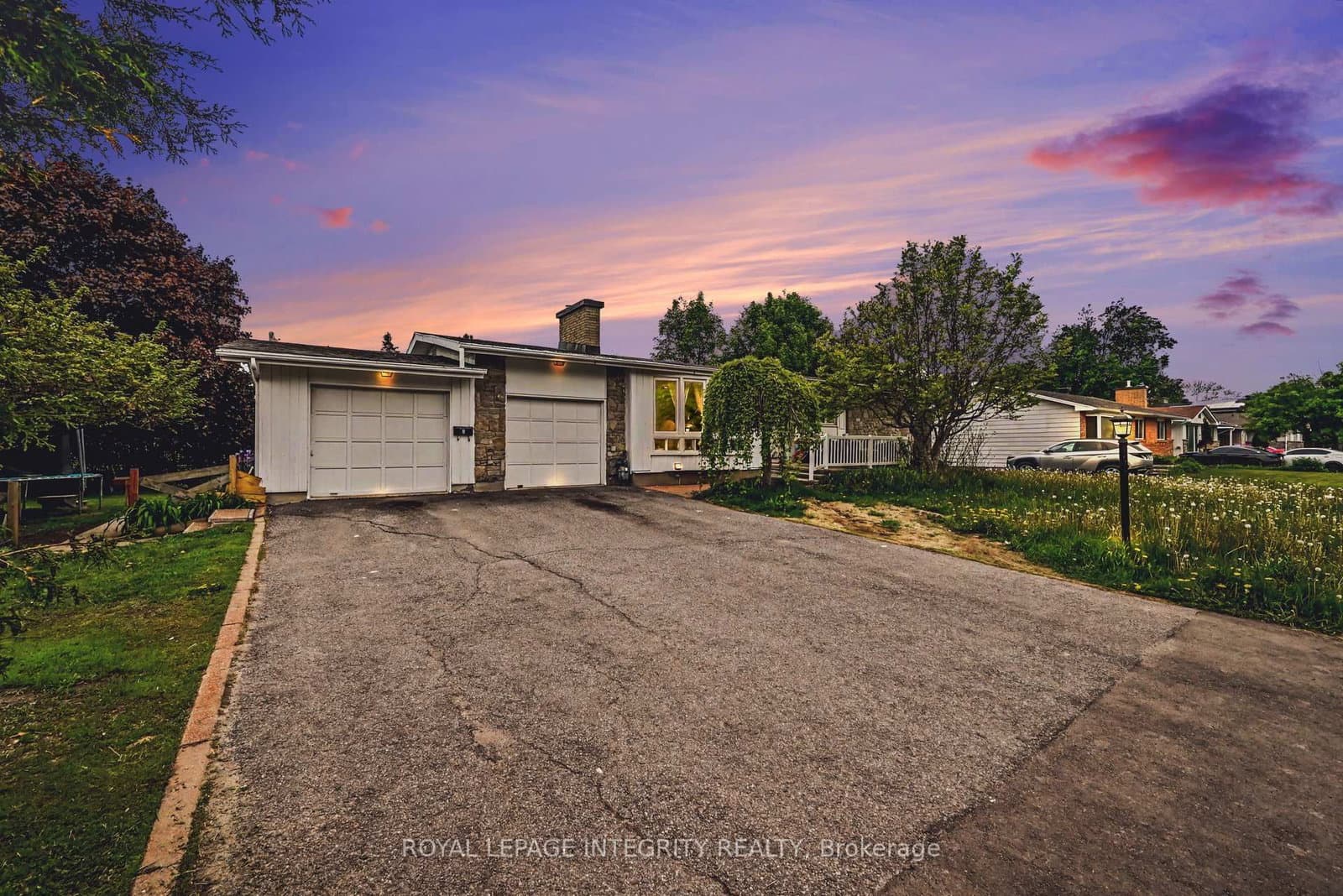 104 Viewmount Drive, Ottawa, ON