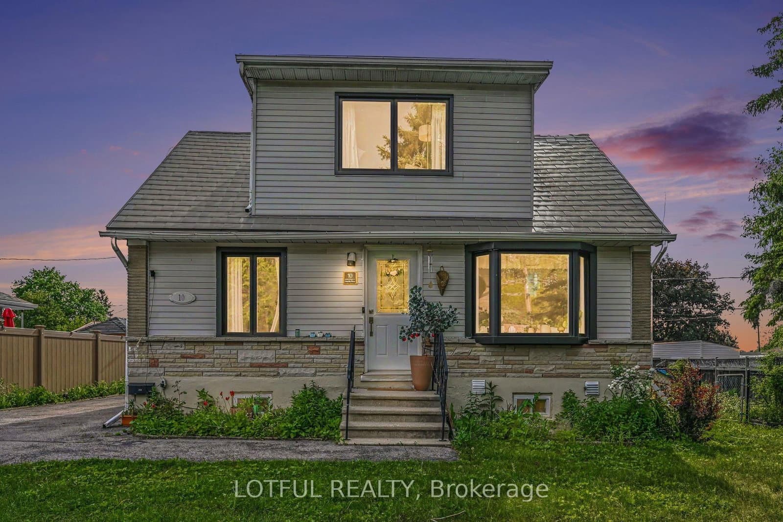 10 Cassidy Road, Ottawa, ON