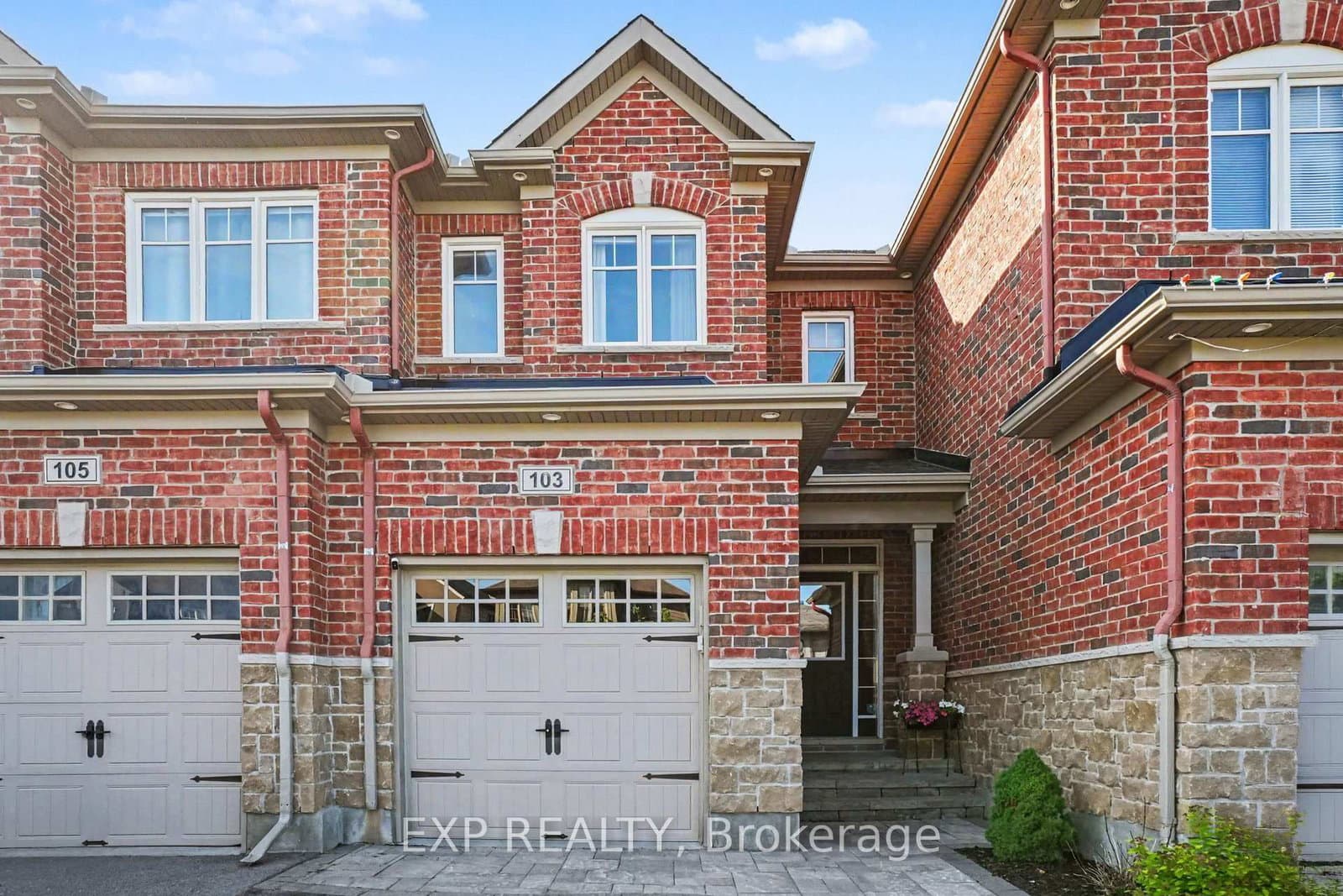 103 Westphalian Avenue, Ottawa, ON