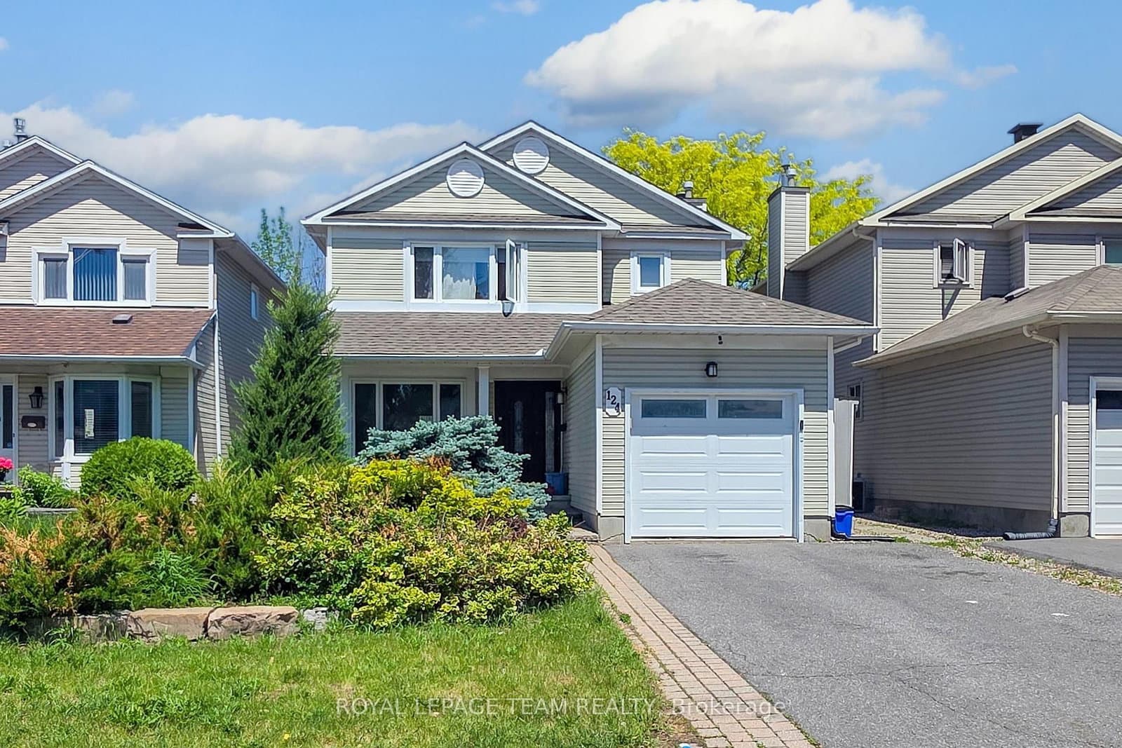124 Kennevale Drive, Ottawa, ON