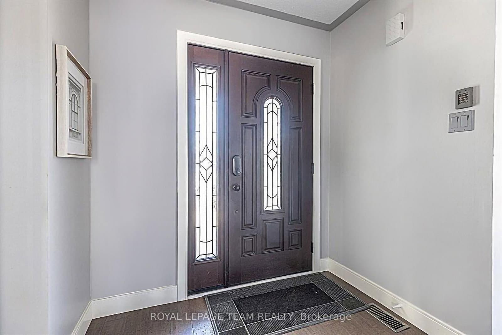 124 Kennevale Drive, Ottawa, ON — photo 2