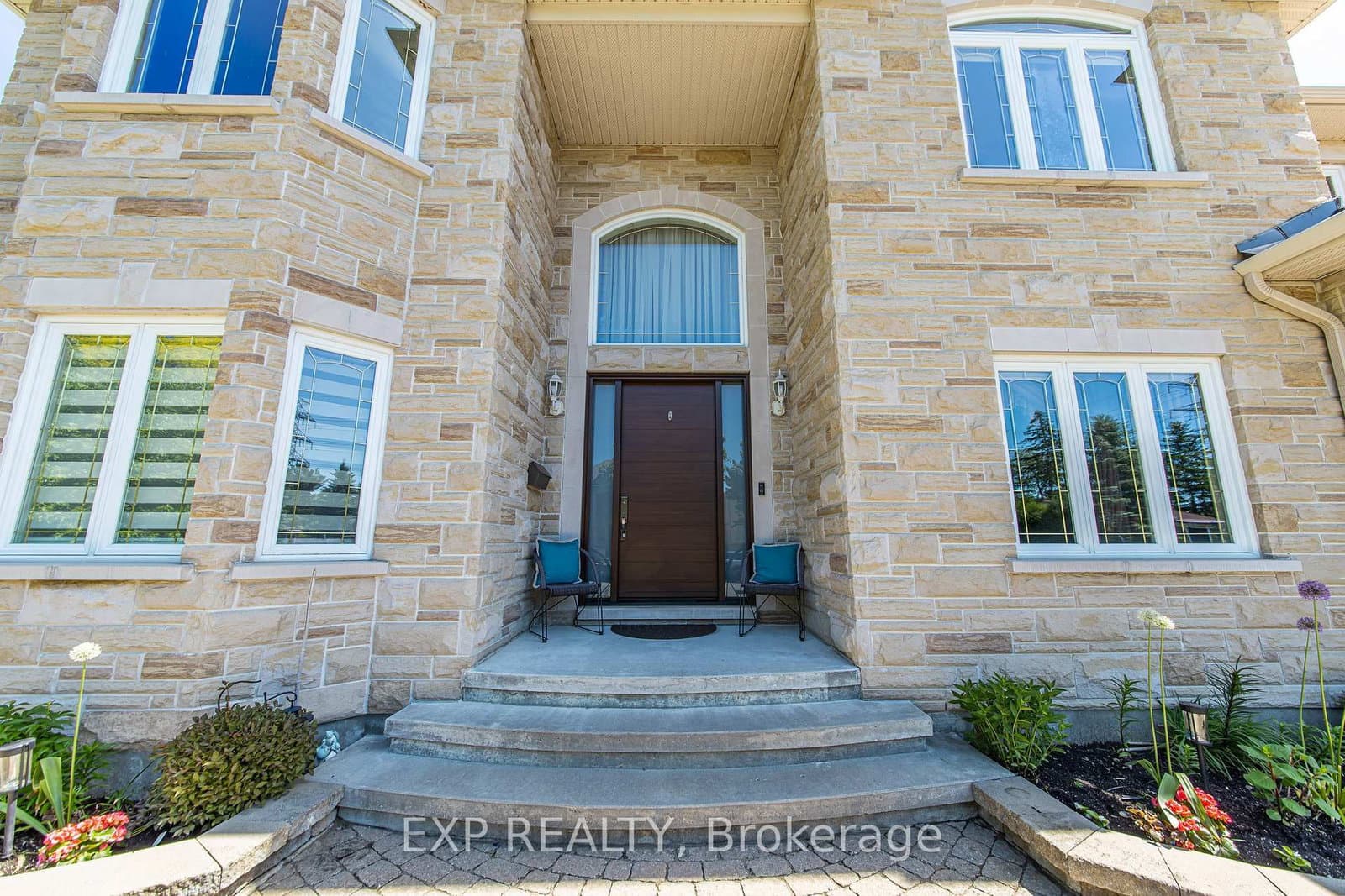 62 Lotta Avenue, Ottawa, ON — photo 2