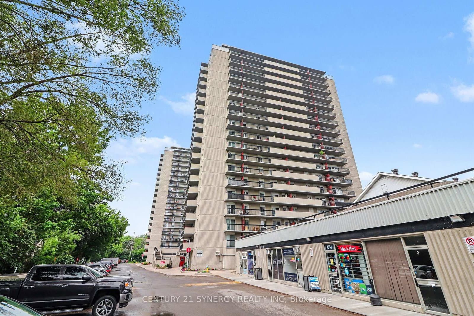 1202 - 158B McArthur Avenue, Ottawa, ON