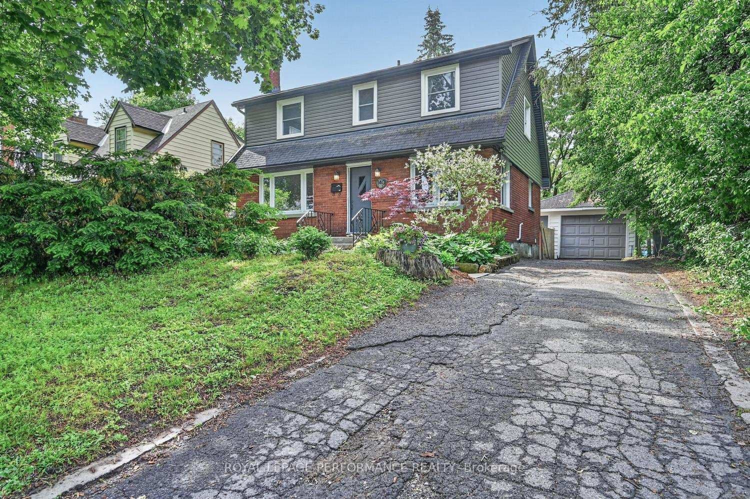 140 Begonia Avenue, Ottawa, ON — photo 2