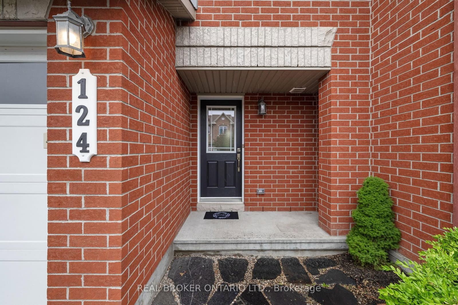 124 Silvermoon Crescent, Ottawa, ON — photo 3