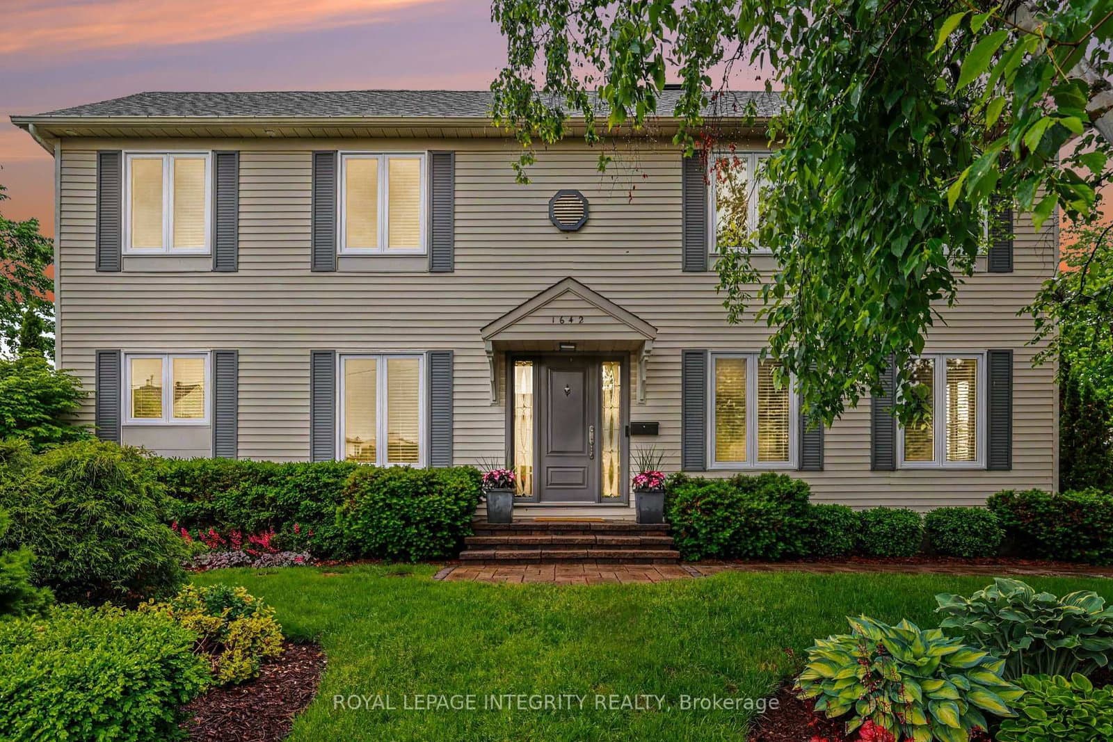 1642 Champneuf Drive, Orleans, ON