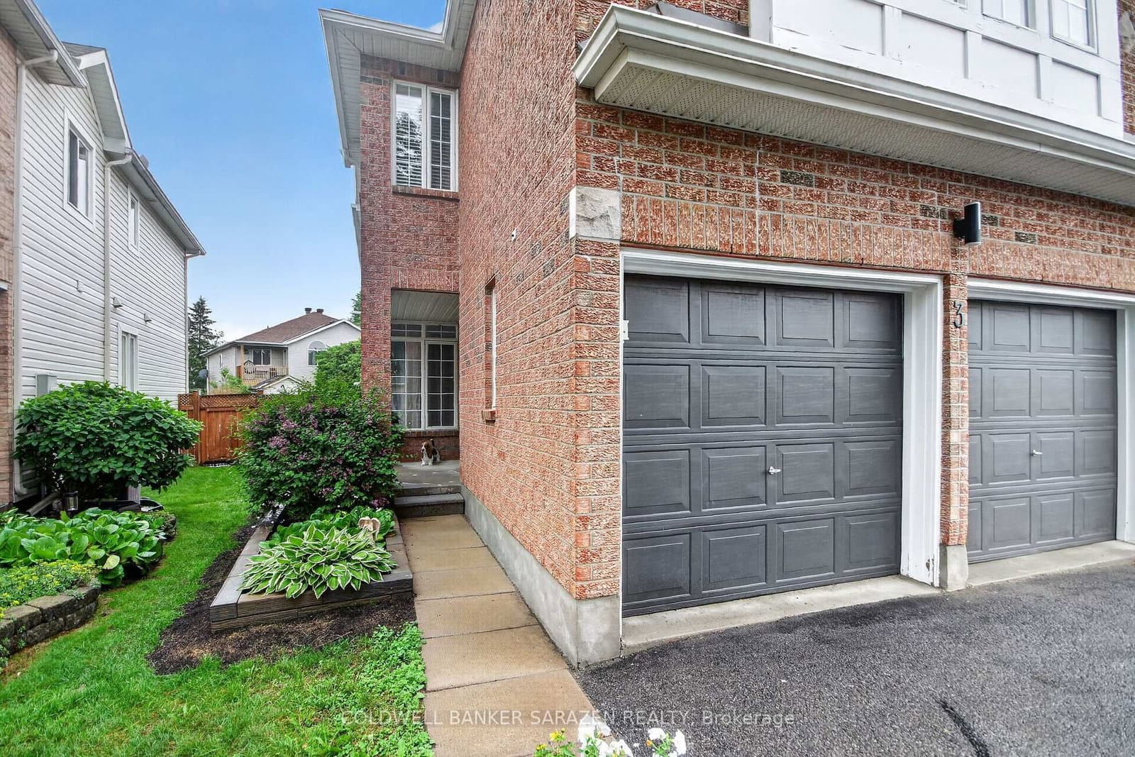 3 Castle Glen Crescent, Ottawa, ON — photo 2