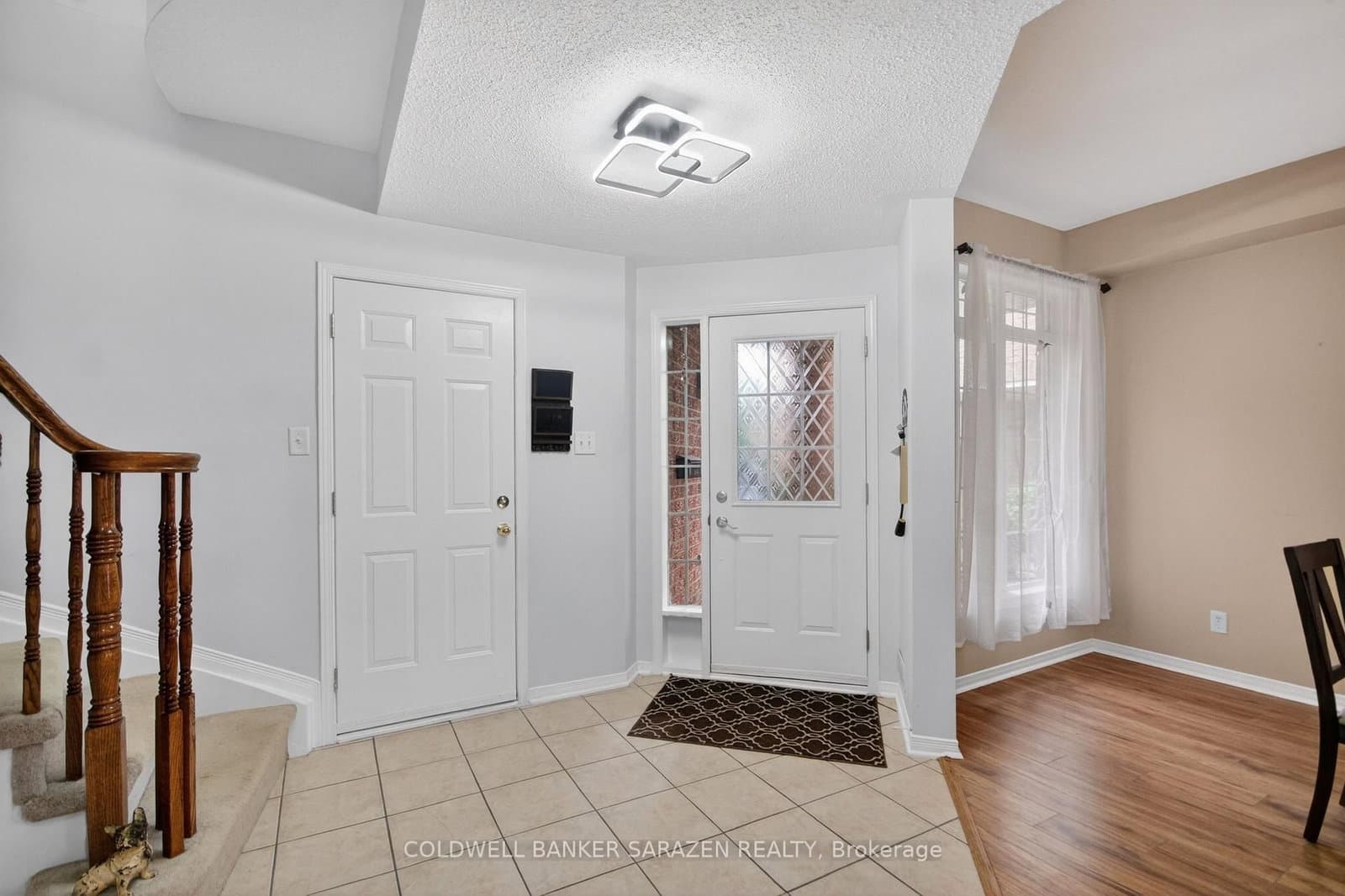 3 Castle Glen Crescent, Ottawa, ON — photo 3