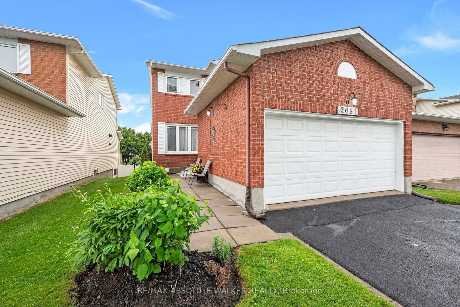2061 Legrand Crescent, Ottawa, ON — photo 2
