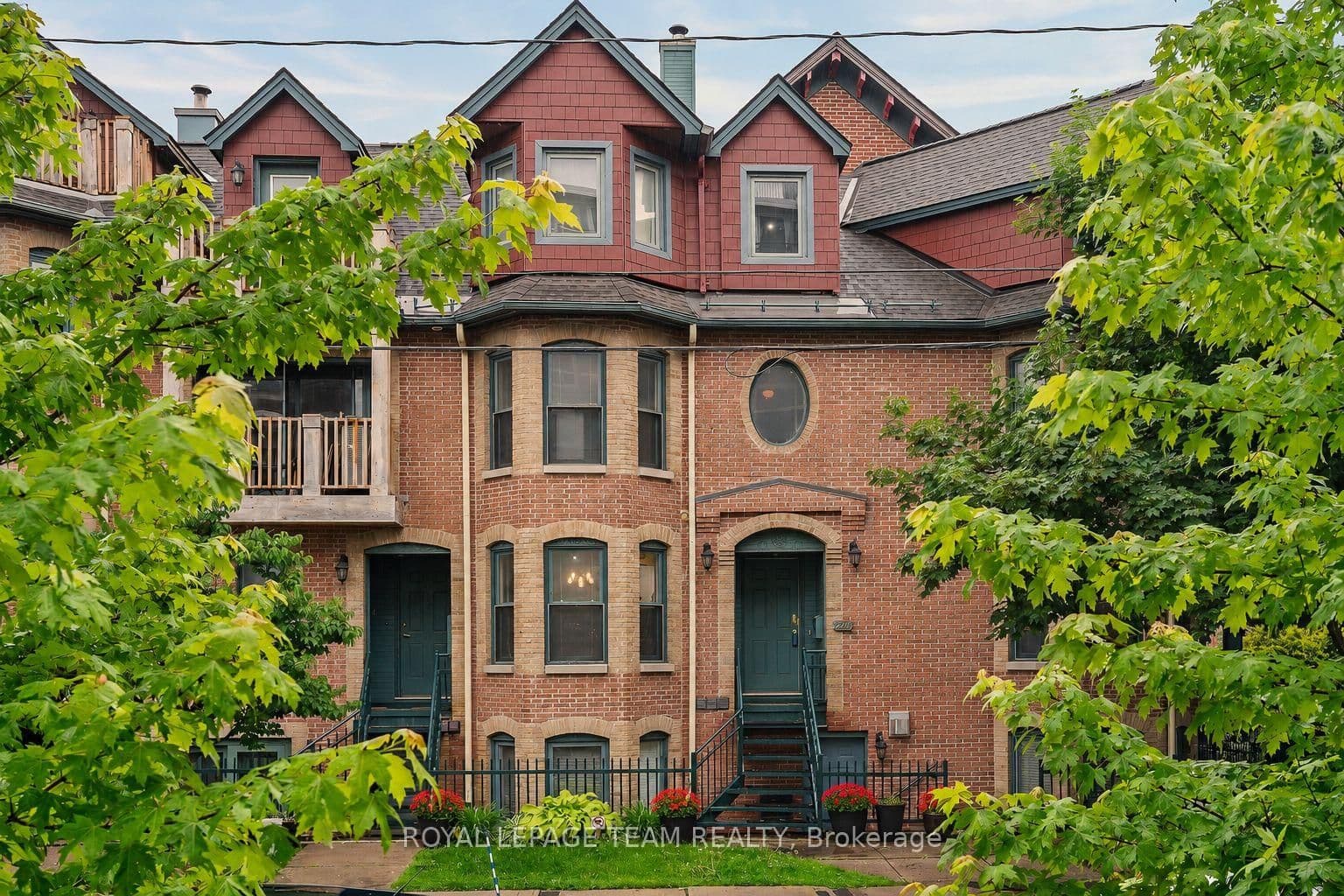 2 - 220 Wilbrod Avenue, Ottawa, ON