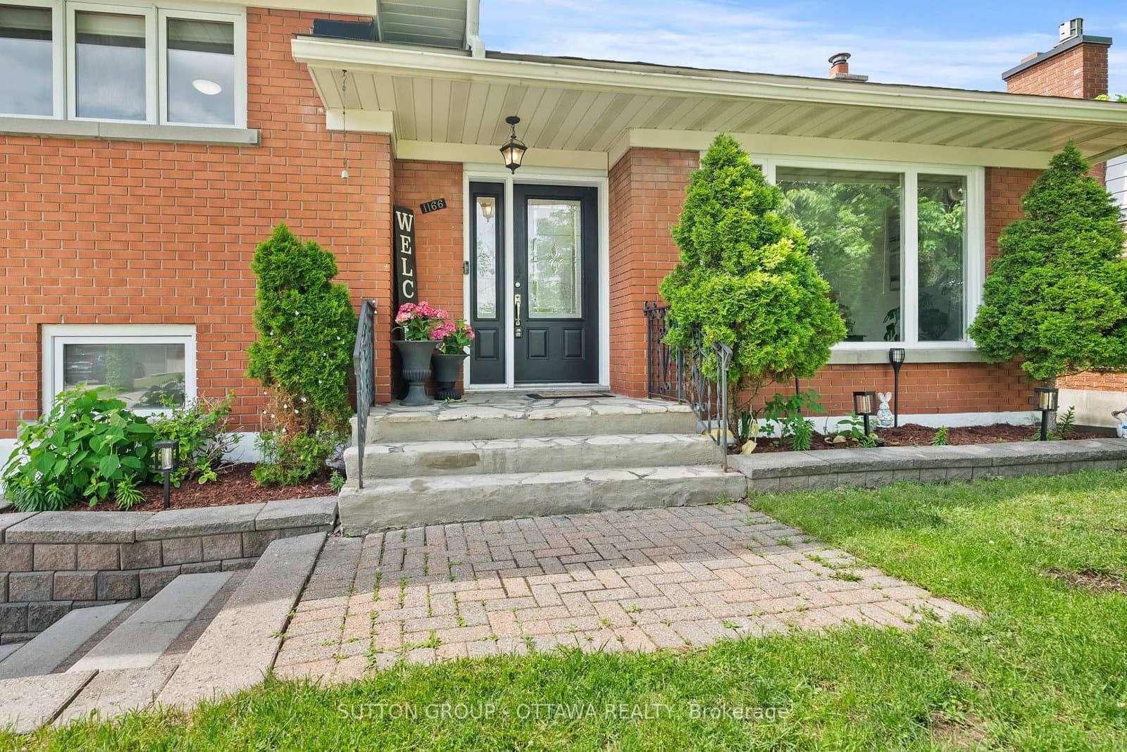 1166 Whitmore Avenue, Ottawa, ON — photo 2