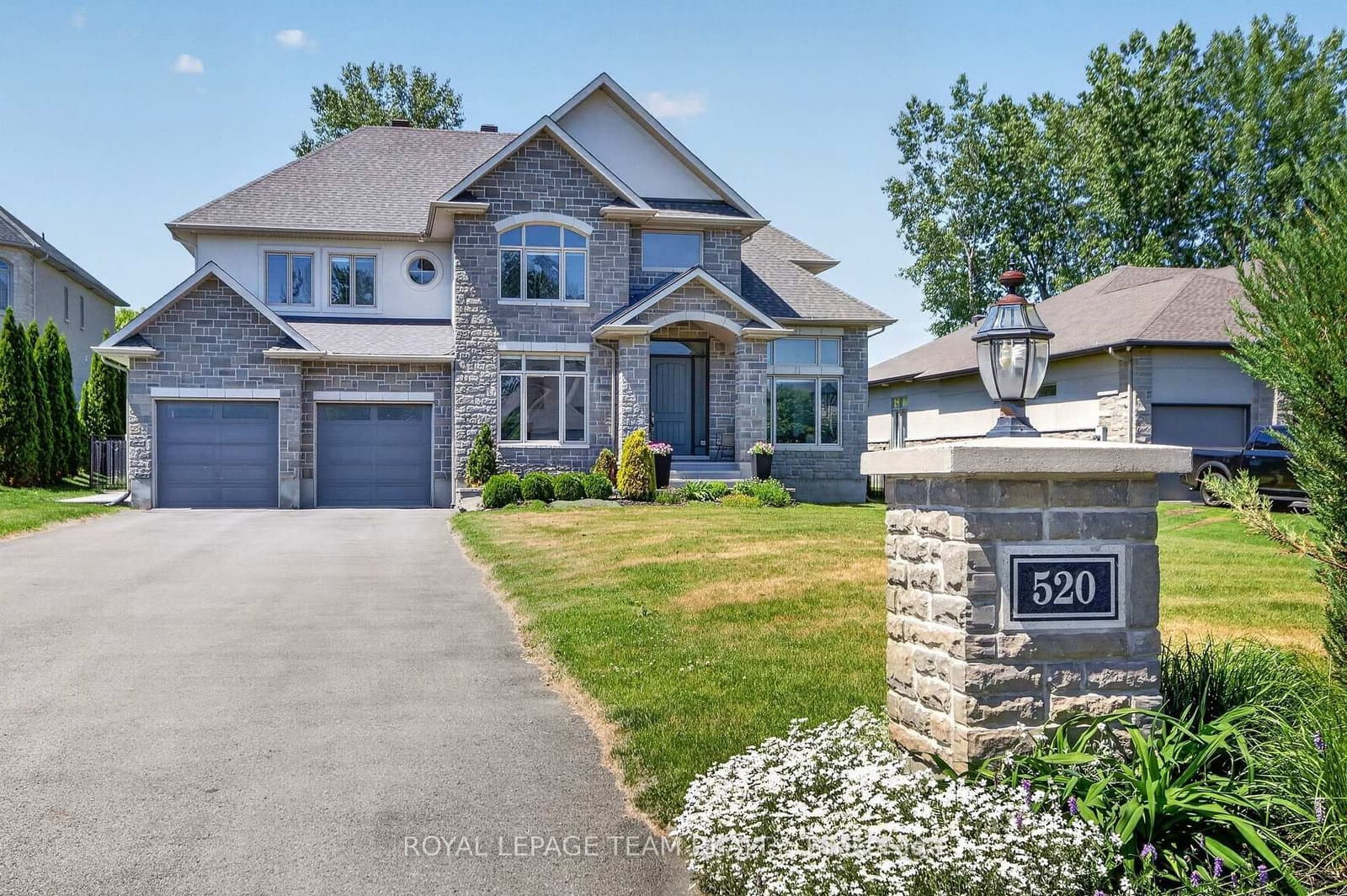 520 LEIMERK Court, Manotick, ON
