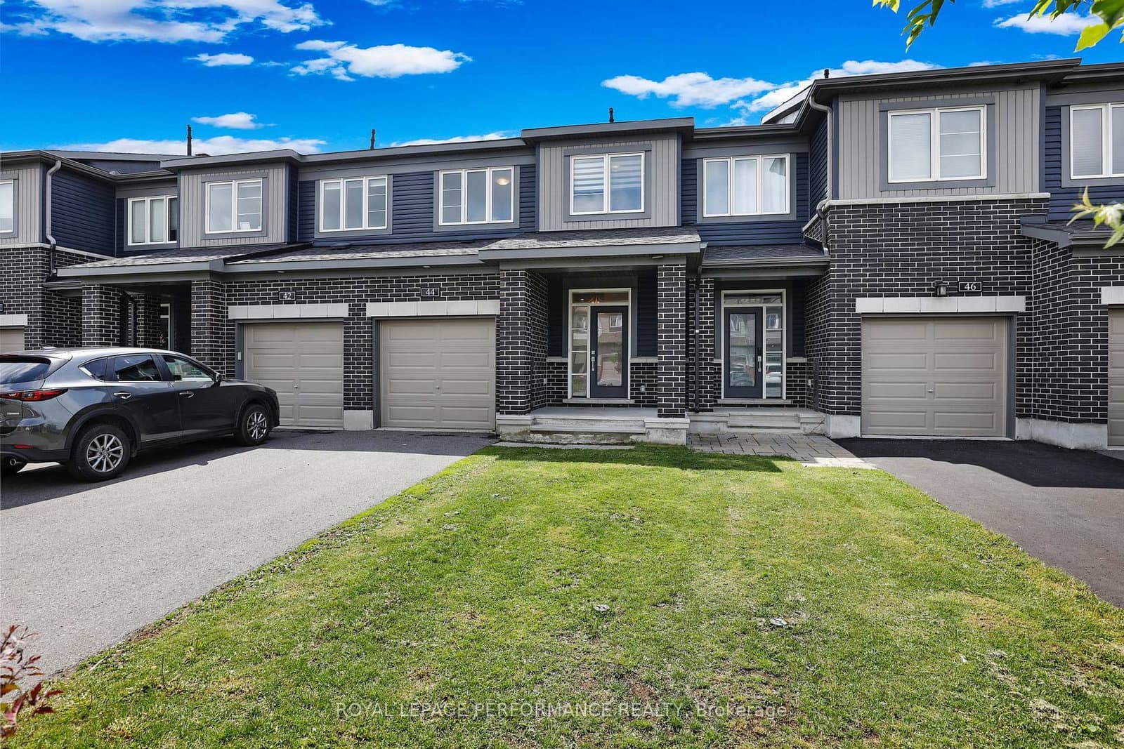 44 Gardenpost Terrace, Ottawa, ON