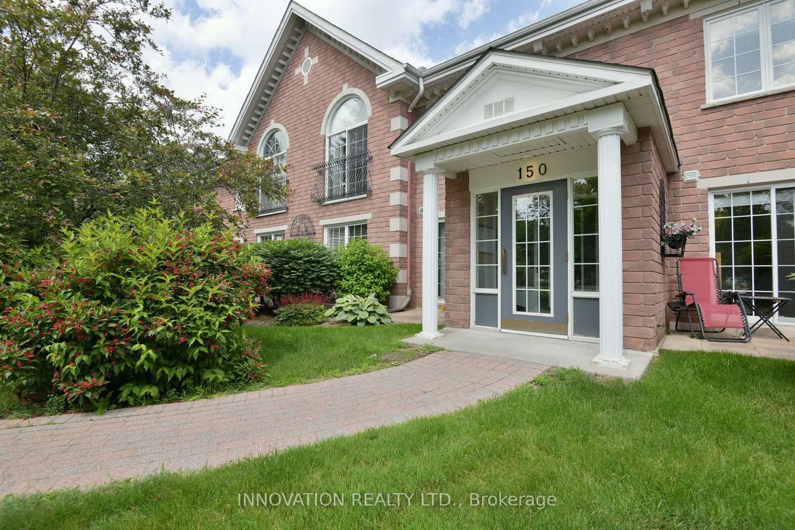 2C - 150 Robson Court, Ottawa, ON