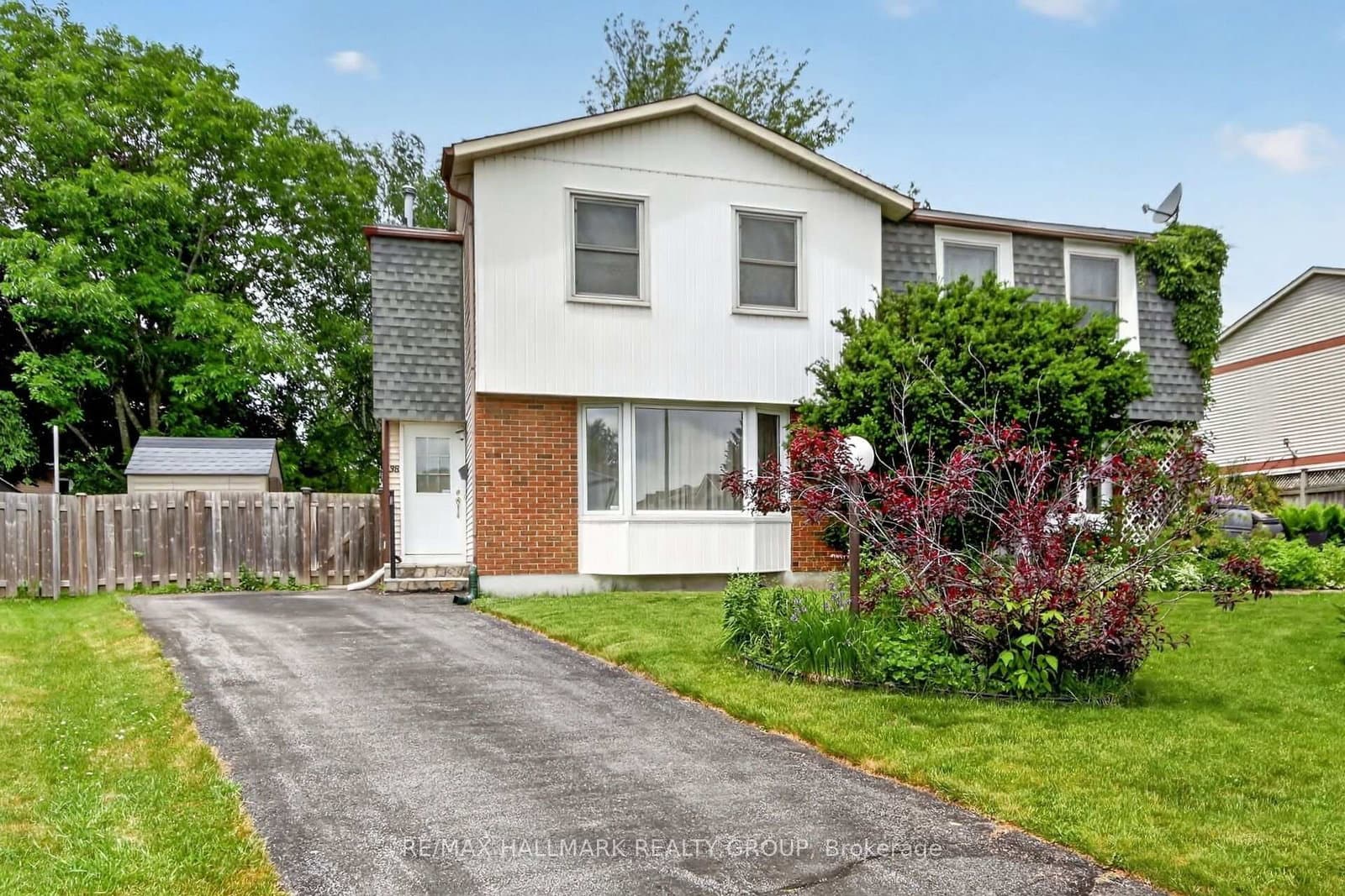 38 Amherst Crescent, Ottawa, ON