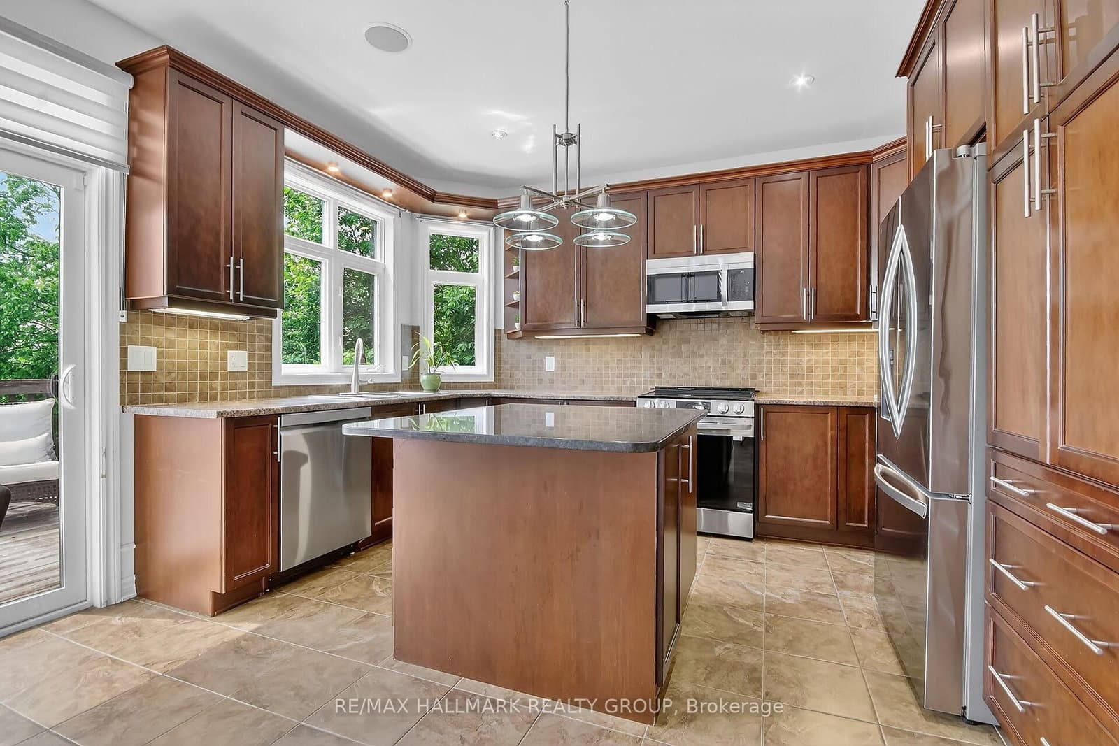 189 Bridgestone Drive, Ottawa, ON — photo 3