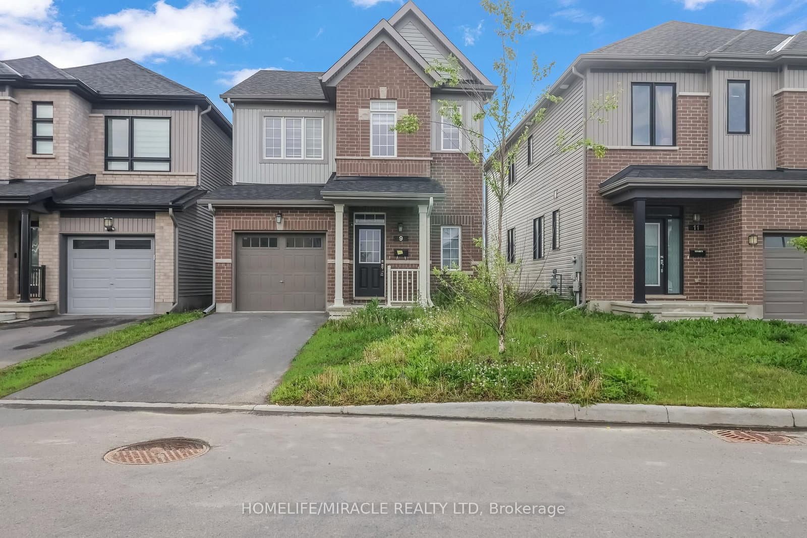 9 Tolchaco Court, Ottawa, ON — photo 2