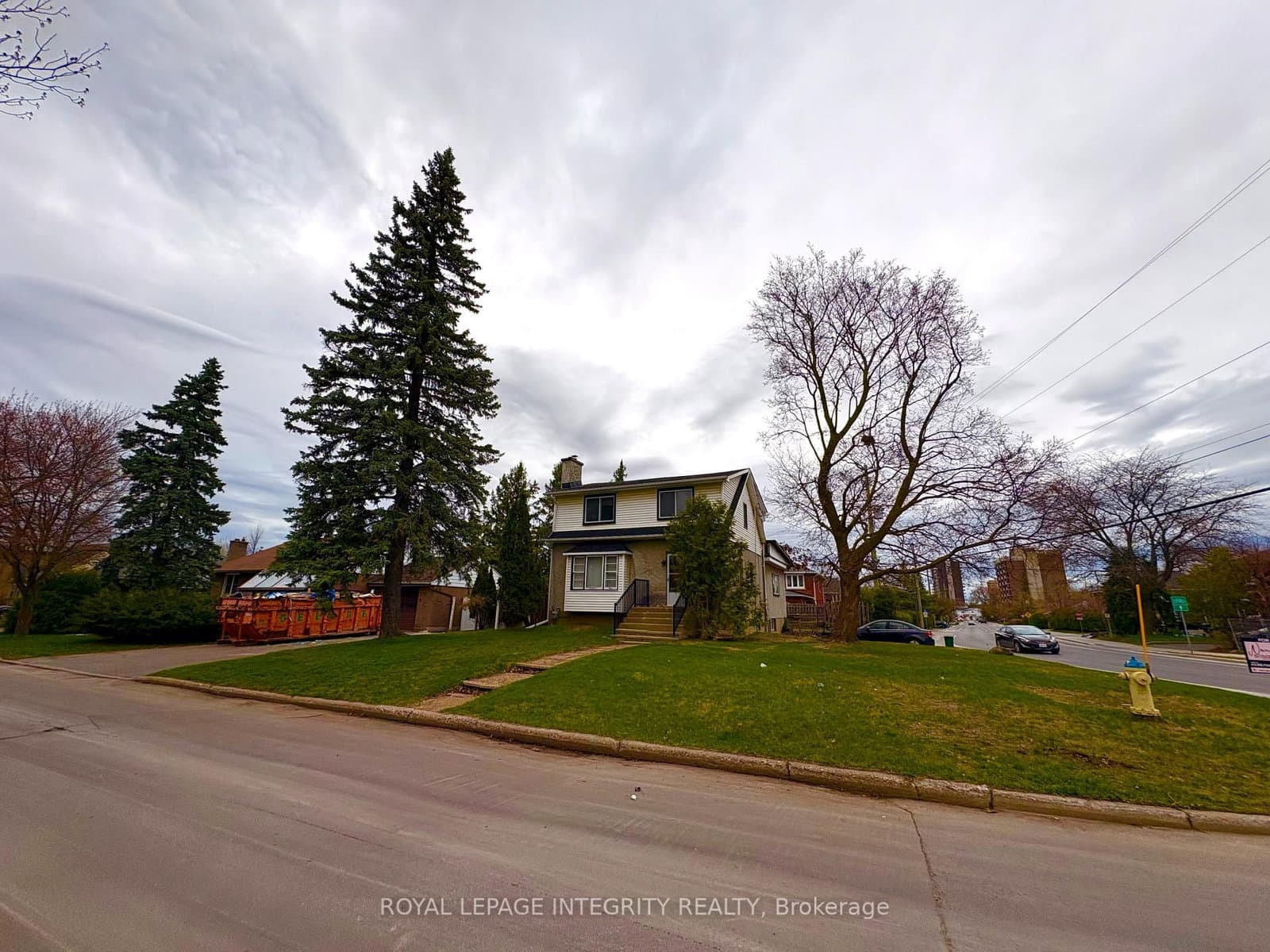 1085 Richard Avenue, Ottawa, ON