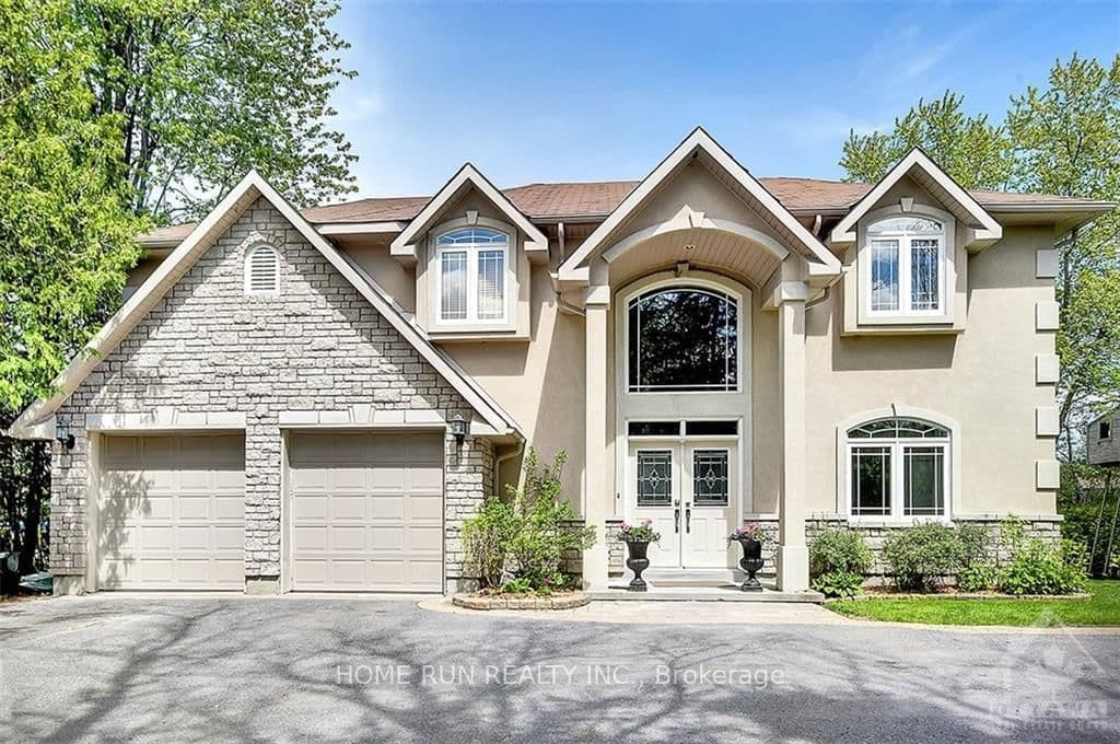 3 Winding Way, Ottawa, ON