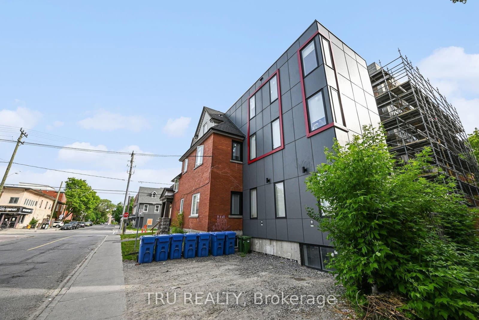 351 Friel Street, Ottawa, ON — photo 2