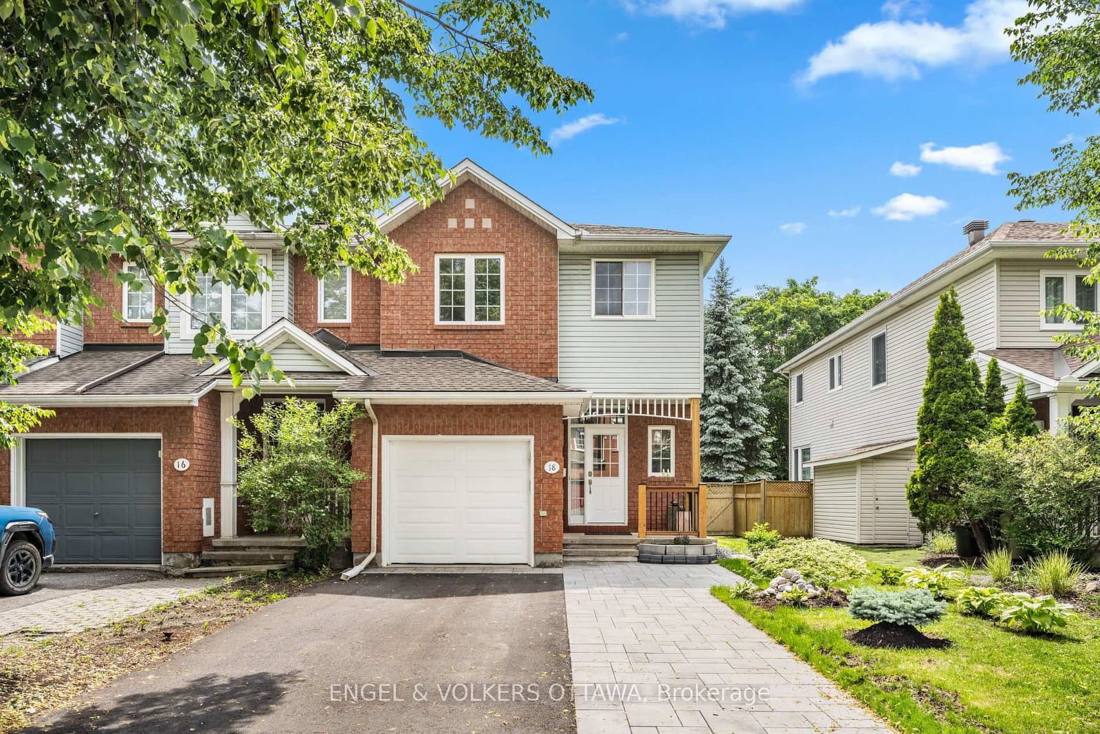 18 Cambray Lane, Ottawa, ON