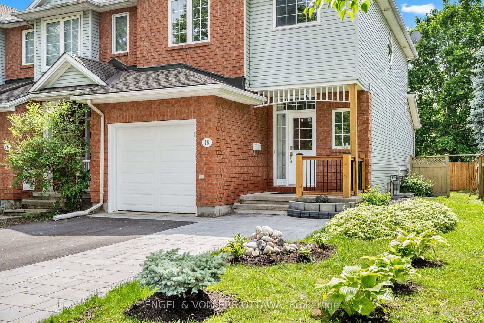 18 Cambray Lane, Ottawa, ON — photo 2