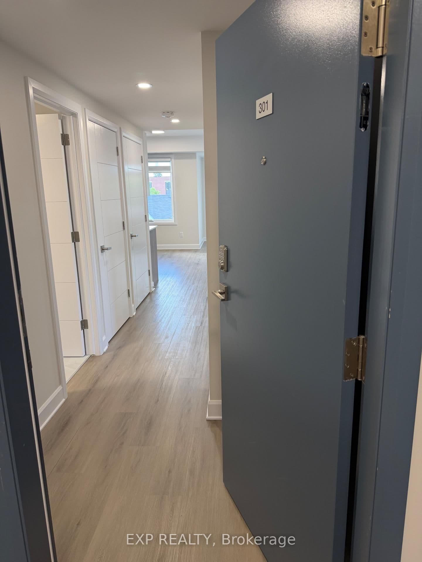 . - 258 Montfort Street, Ottawa, ON — photo 2
