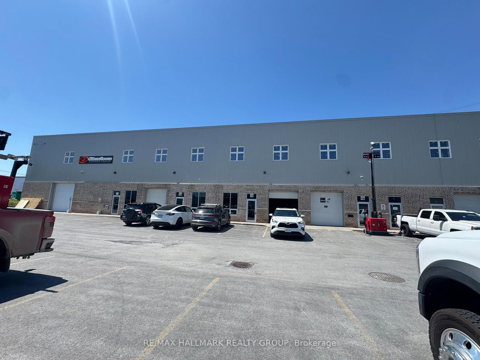 1920 Merivale Road, Ottawa, ON