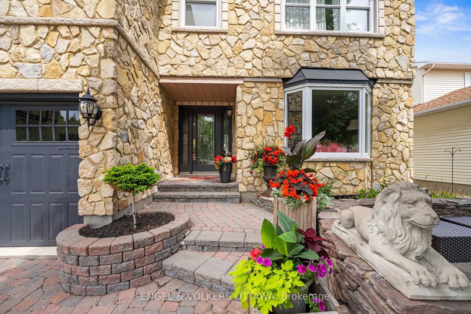 563 Merkley Drive, Ottawa, ON