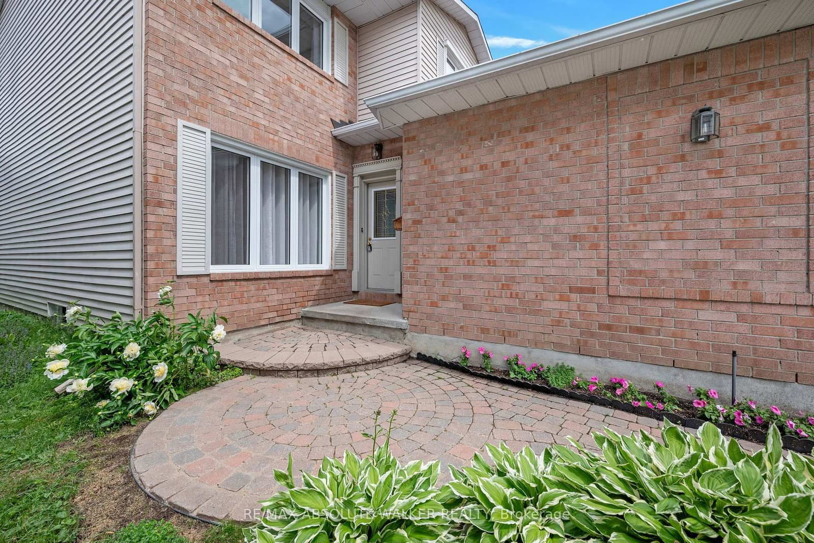 14 Inwood Drive, Ottawa, ON — photo 2