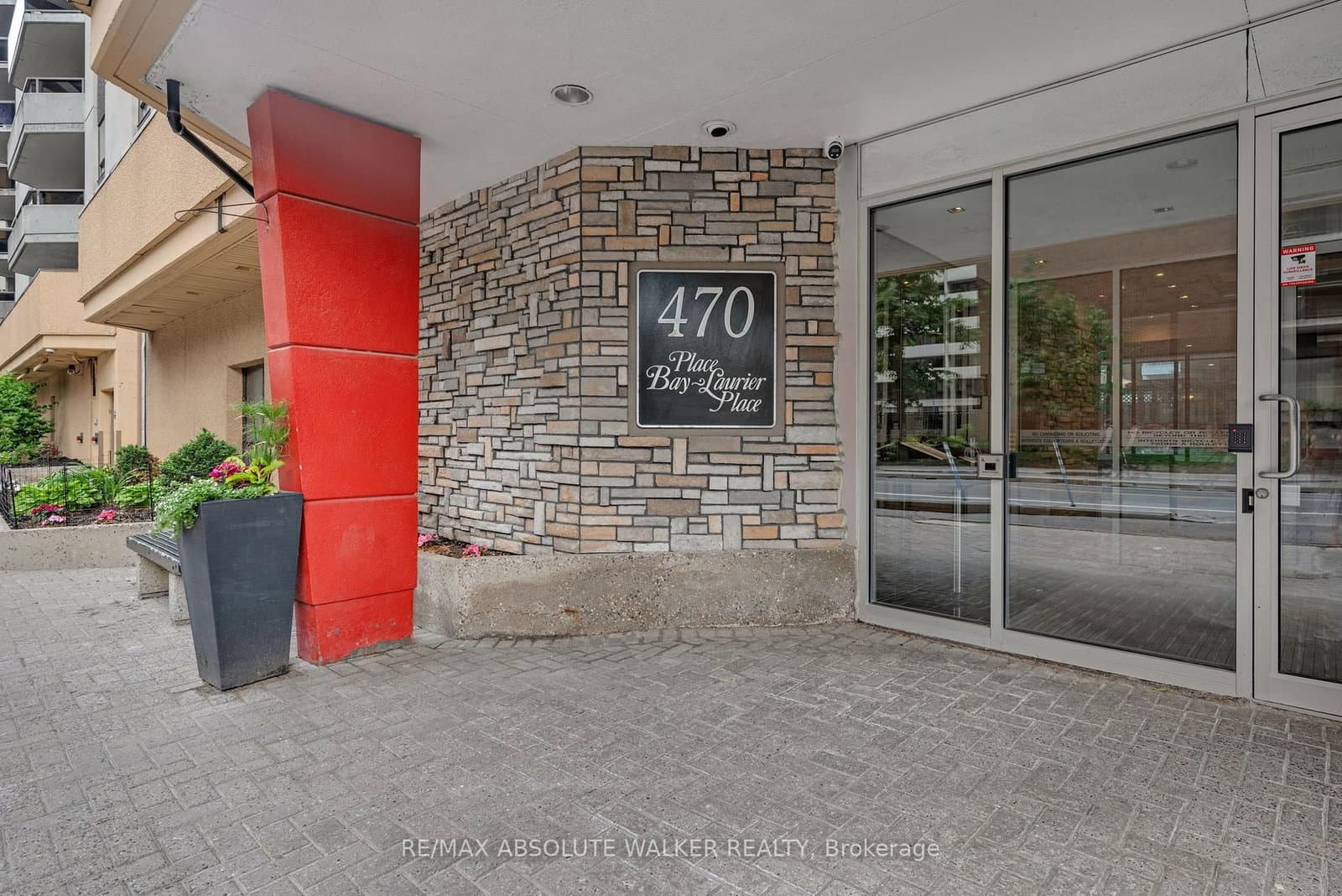 201 - 470 Laurier Avenue, Ottawa, ON — photo 2