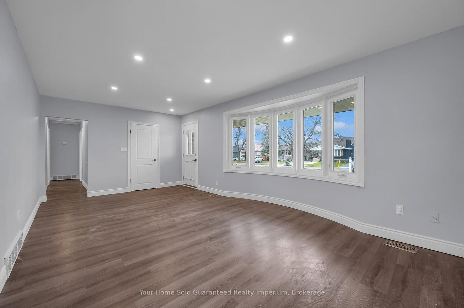 MAIN - 116 Collier Road, Thorold, ON — photo 3