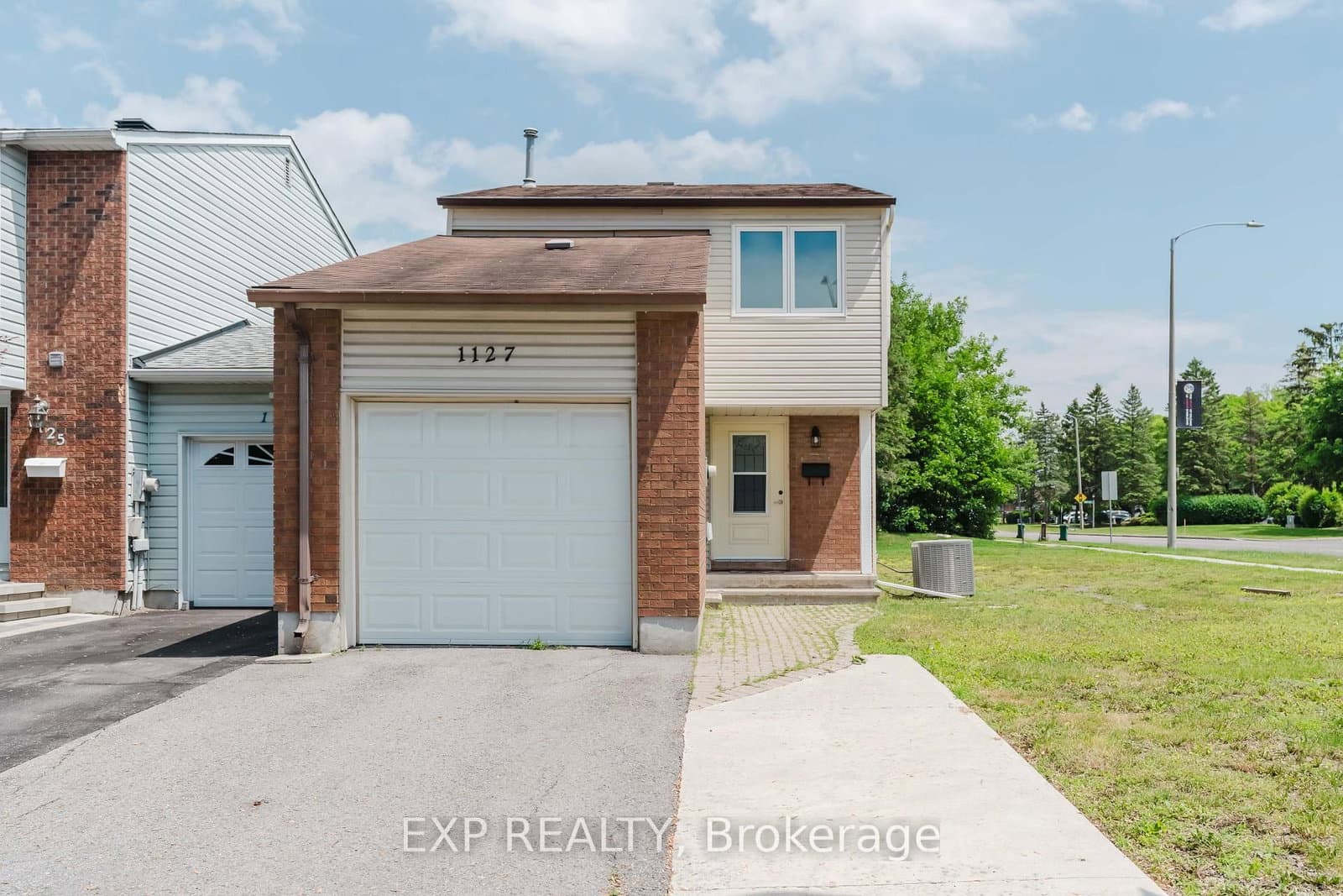 1127 Avignon Court, Ottawa, ON