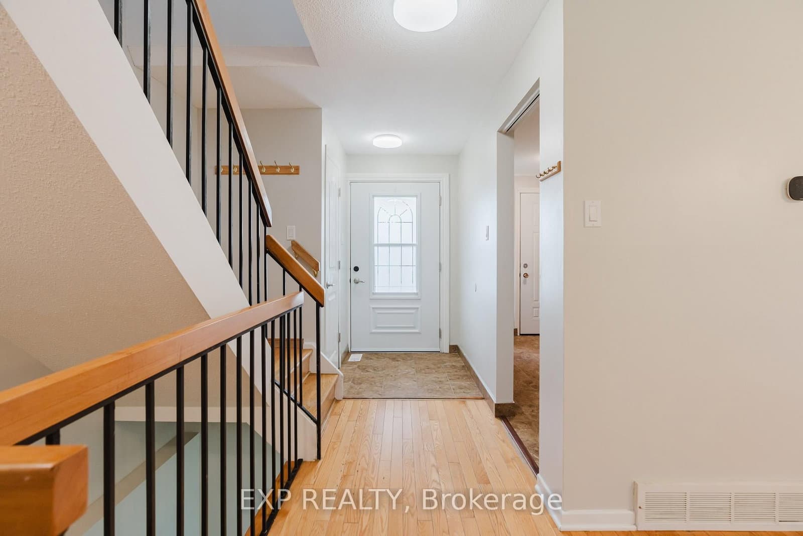 1127 Avignon Court, Ottawa, ON — photo 3