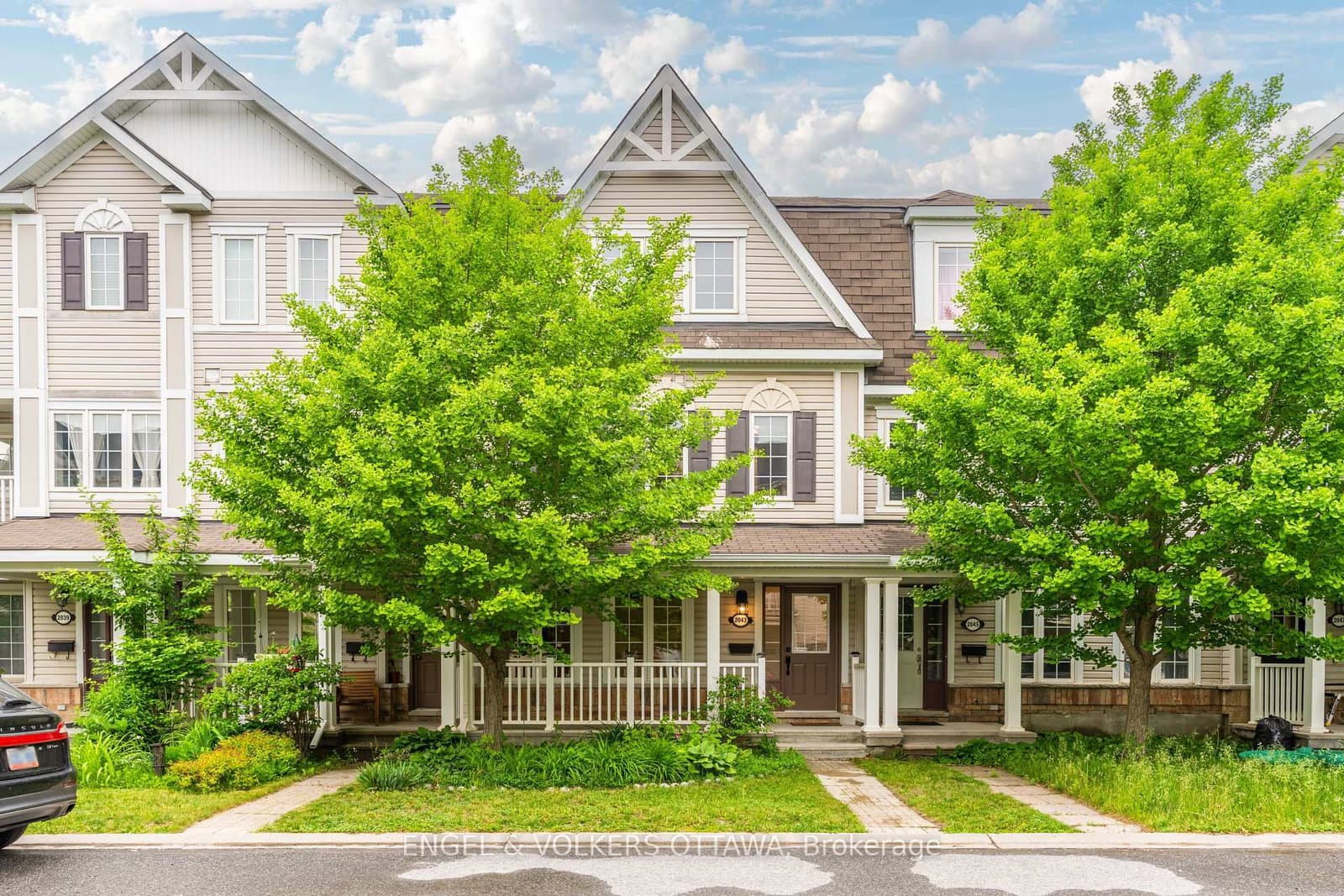 2043 MADRID Avenue, Ottawa, ON