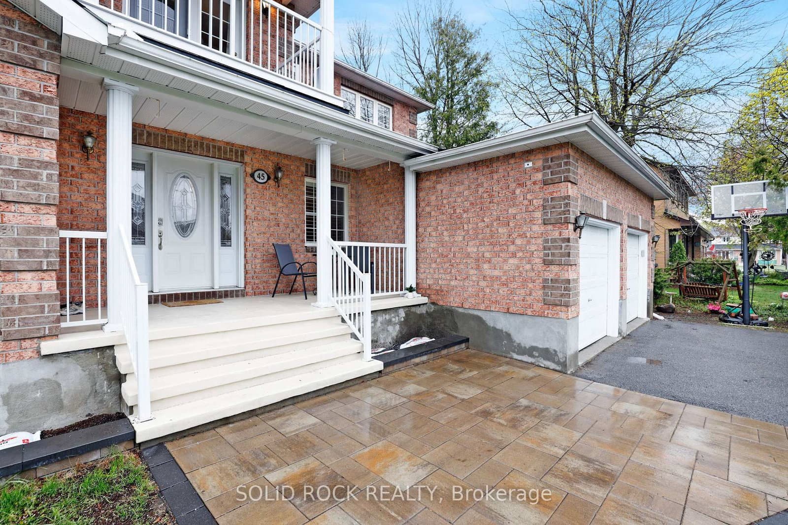 45 Basswood Avenue, Stittsville, ON — photo 2