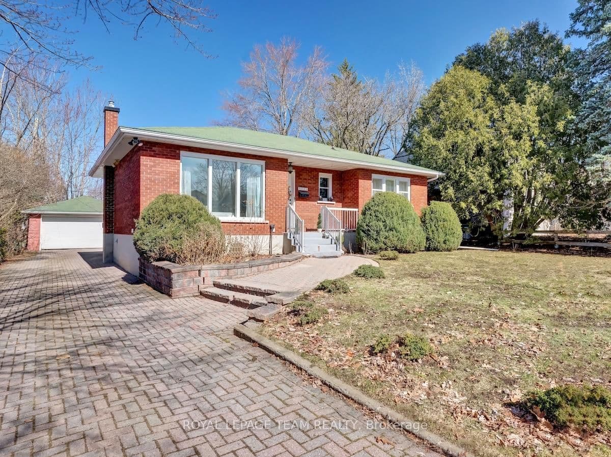 1233 Cheverton Avenue, Ottawa, ON