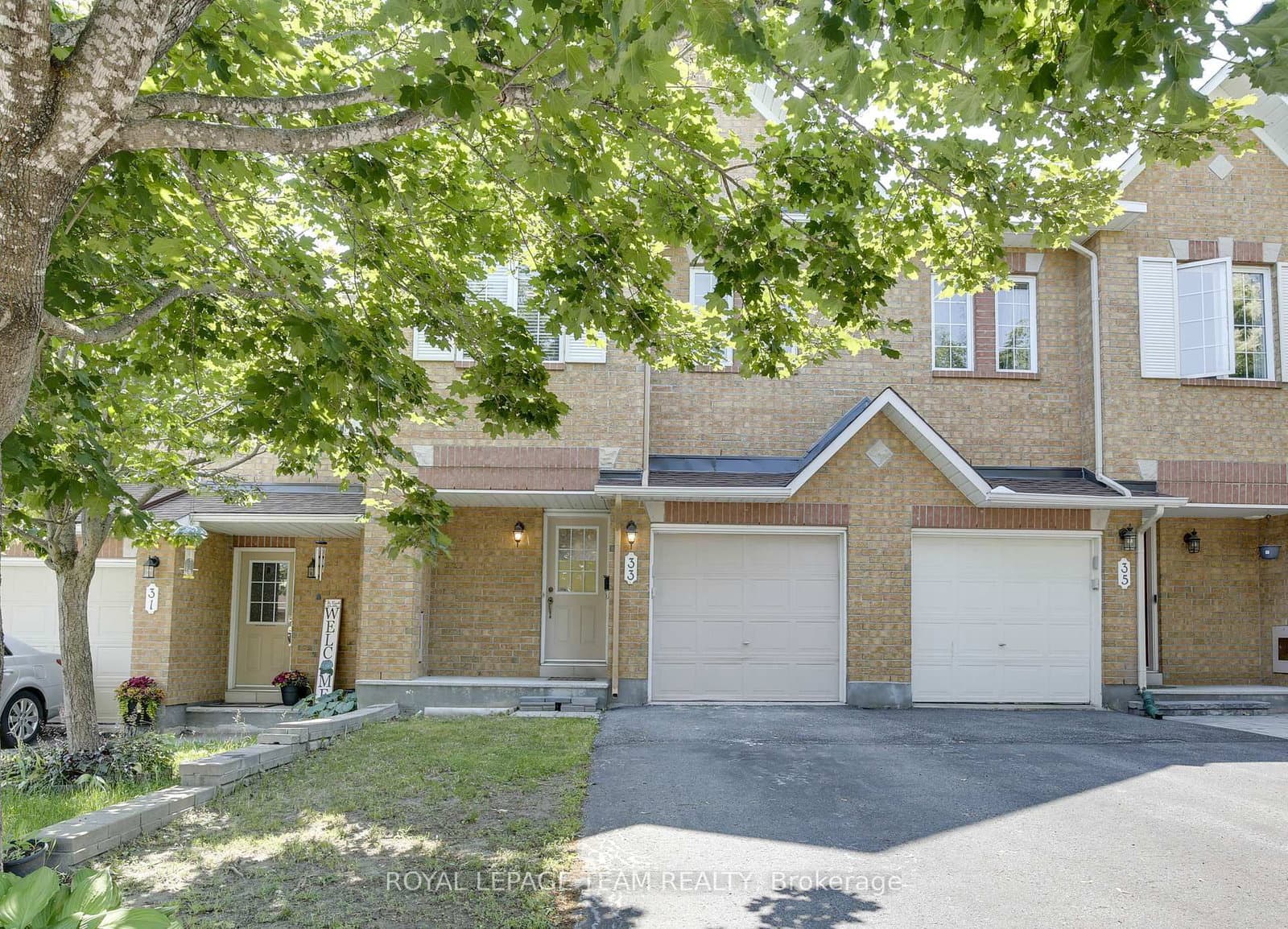 33 Scampton Drive, Kanata, ON