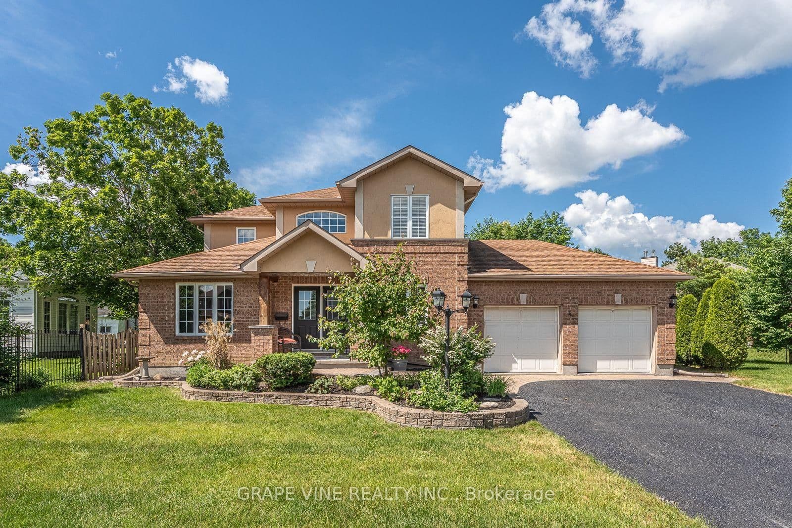 4 Carbery Drive, Stittsville, ON