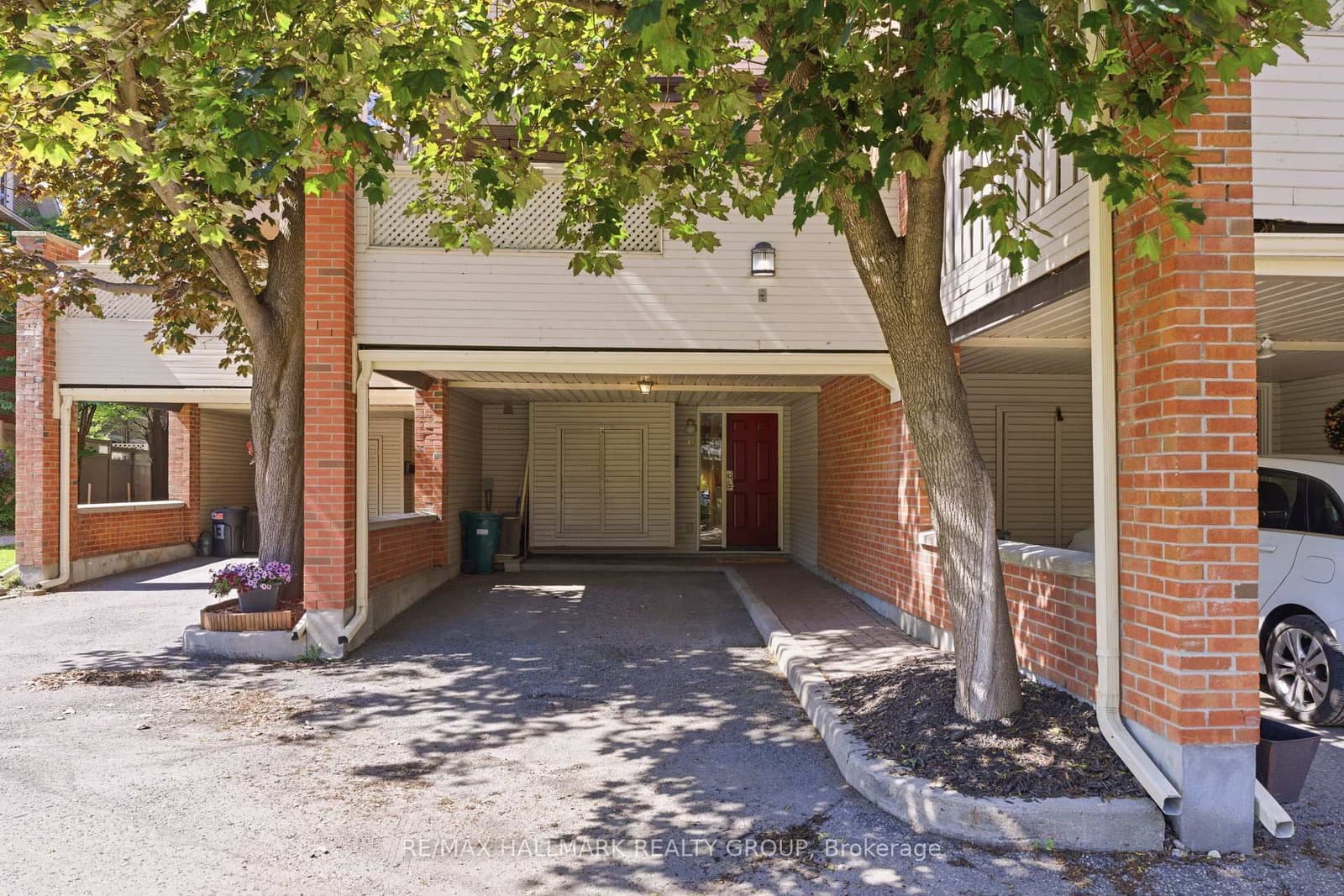15 - 30 Montcalm Street, Ottawa, ON — photo 2