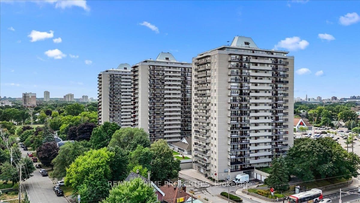209 - 158A Mcarthur Avenue, Ottawa, ON — photo 2