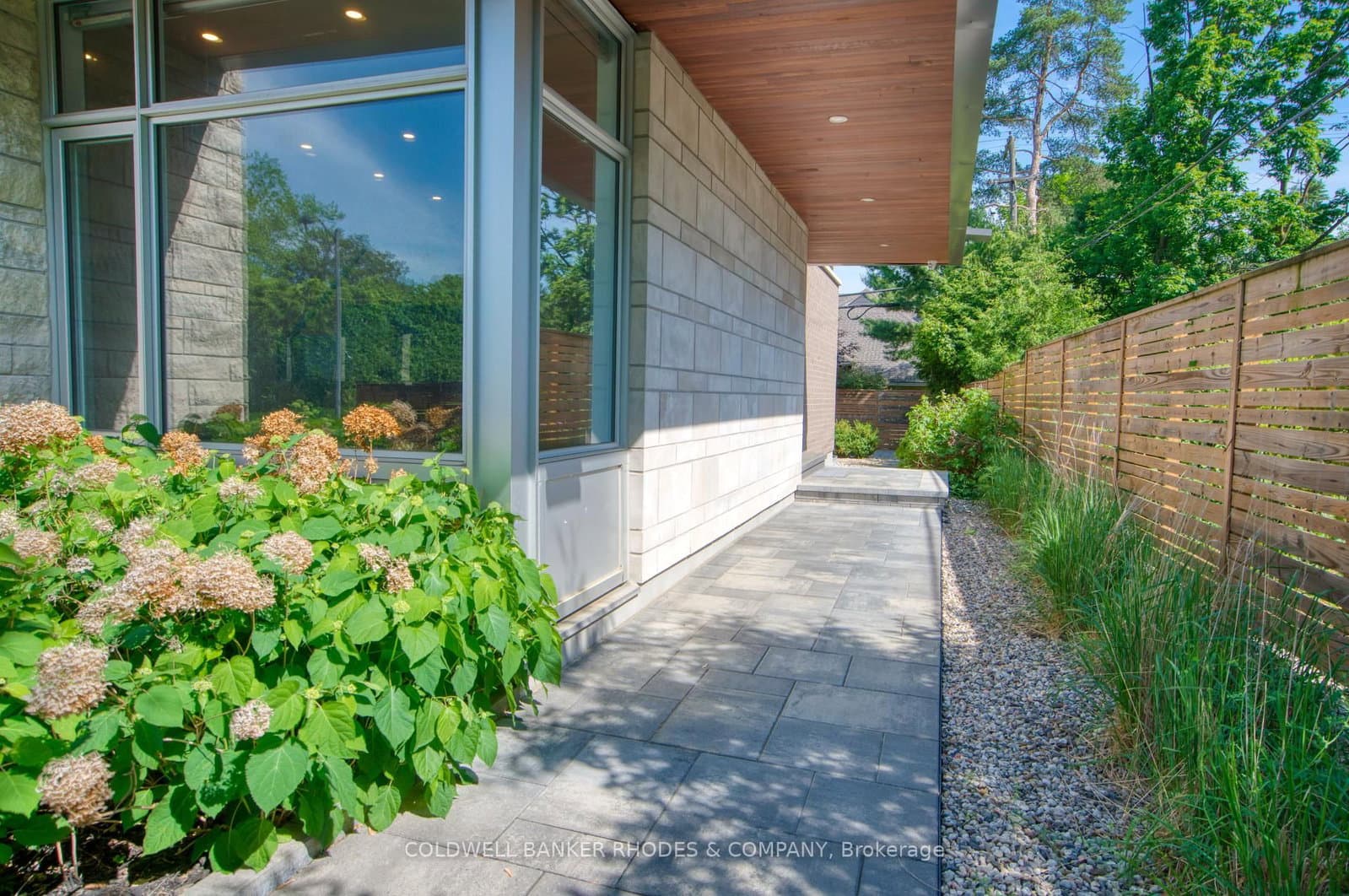 379 Crestview Road, Ottawa, ON — photo 3