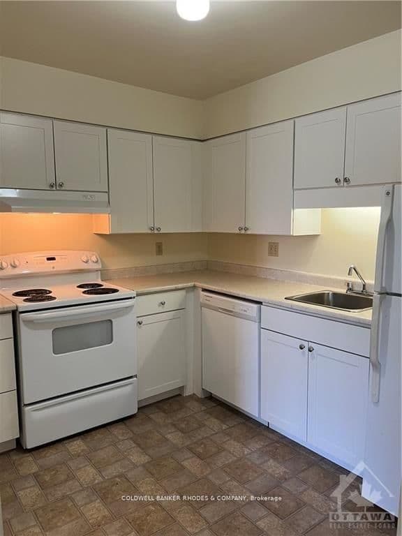 307 - 325 Centrum Boulevard, Ottawa, ON — photo 3