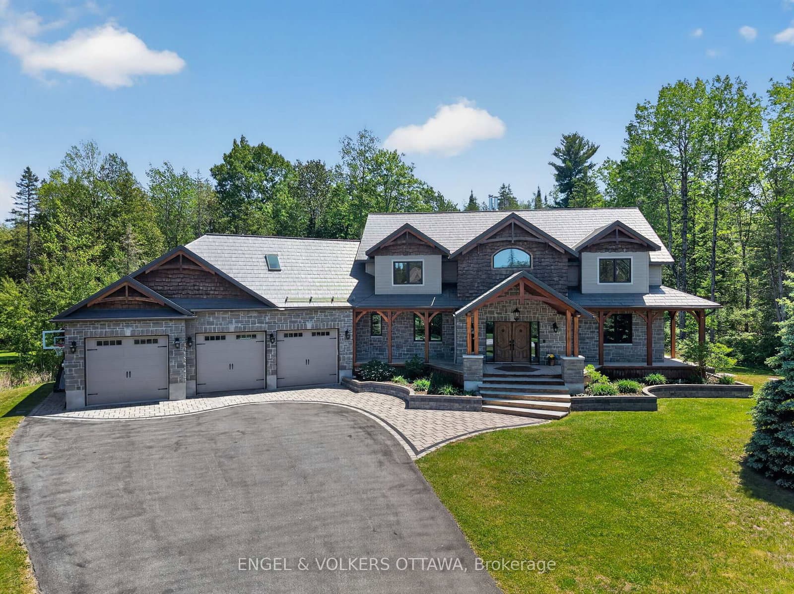 328 Silent Wood Grove, Carp, ON